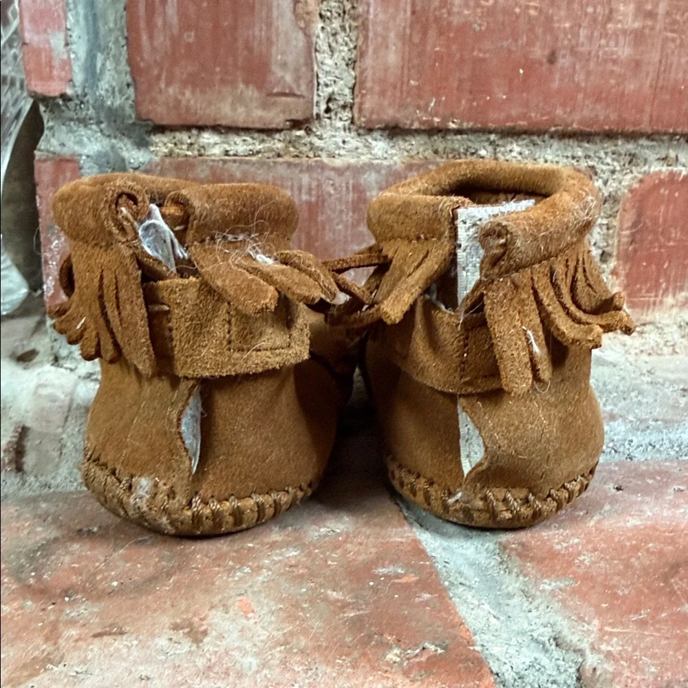 Minnetonka Fringe Kids Moccasins